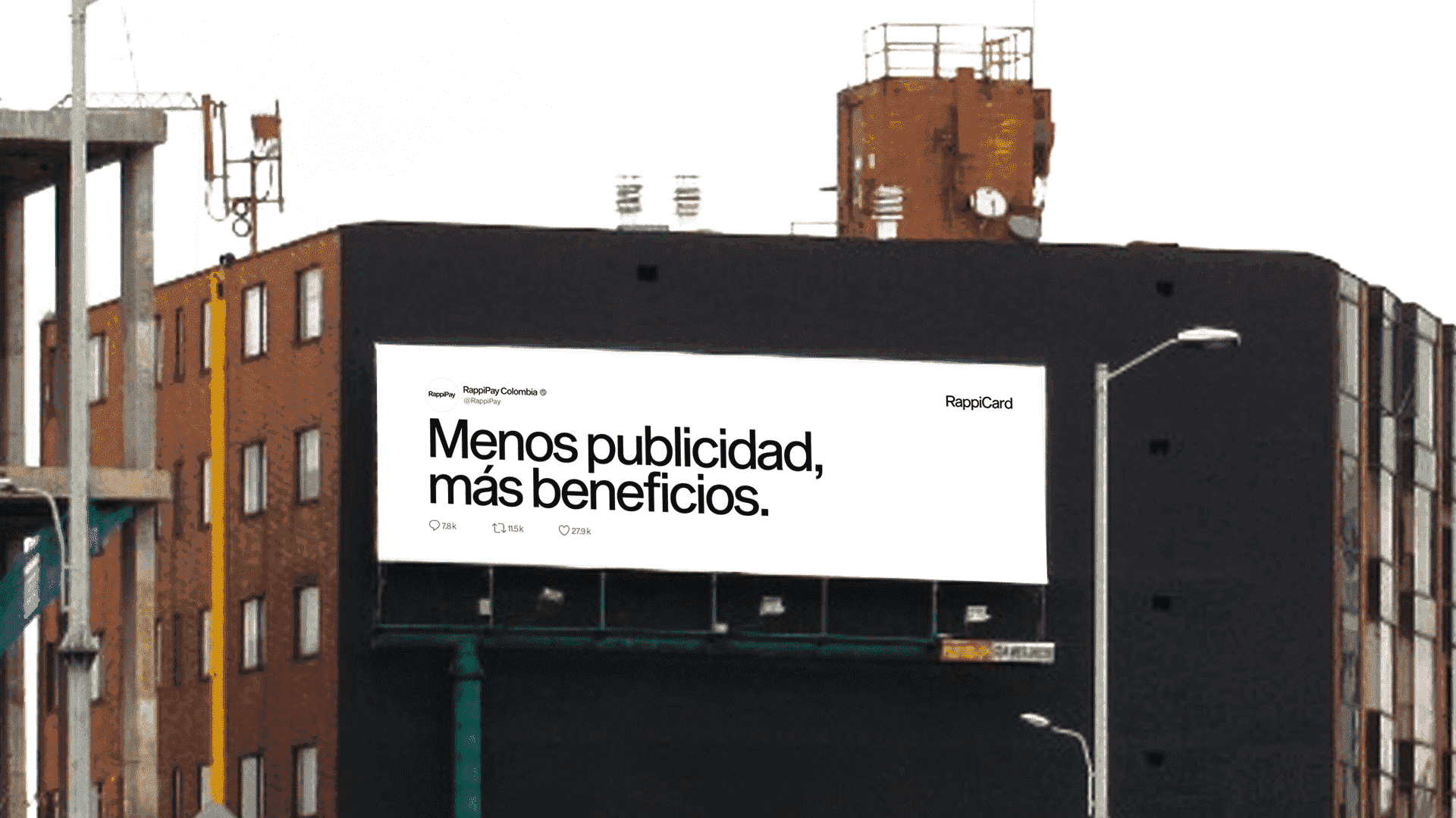 “Para nosotros no existe mejor publicidad que la satisfacción máxima de nuestros usuarios. Por eso, además de no cobrar cuota de manejo, la RappiCard ofrece los mejores beneficios del mercado, como la devolución del 1% de cashback en cada compra. Gracias a esto, en pocos meses hemos entregado más de 25 mil millones de pesos a nuestros usuarios en Colombia” señaló Gabriel Migowski, CEO de RappiPay en Colombia.